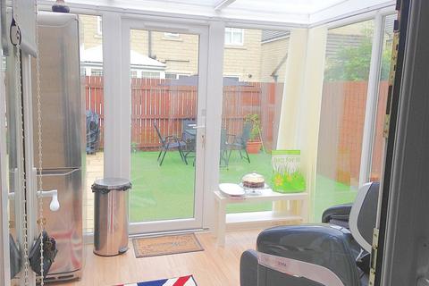 3 bedroom semi-detached house to rent, Woolcombers Way, Bradford, West Yorkshire, BD4