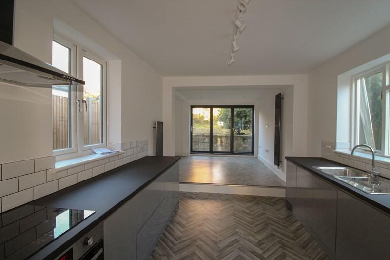 Richmond Road, New 2 bed ground floor flat £1,400 pcm (£323 pw)