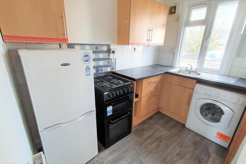 2 bedroom flat to rent, Whitchurch Lane, Edgware