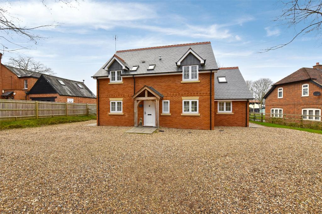Binfield Heath, HenleyonThames, Oxfordshire, RG9 4 bed detached house to rent £5,633 pcm (£