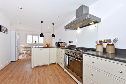 4 bedroom detached house to rent, Binfield Heath, Henley-on-Thames, Oxfordshire, RG9