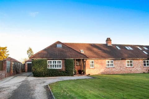 Middleton Road Sadberge Darlington 4 Bed Semi Detached House