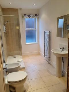 2 bedroom flat to rent, Stockton Road M21