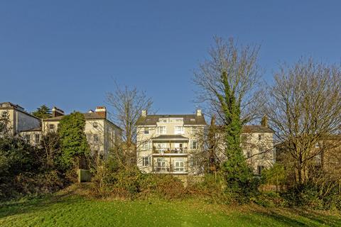 2 bedroom flat for sale, Belvedere Road, London SE19