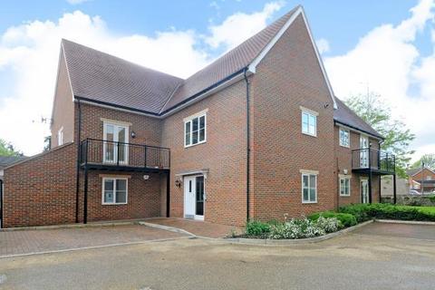 2 bedroom apartment to rent, Barberi Close,  East Oxford,  OX4