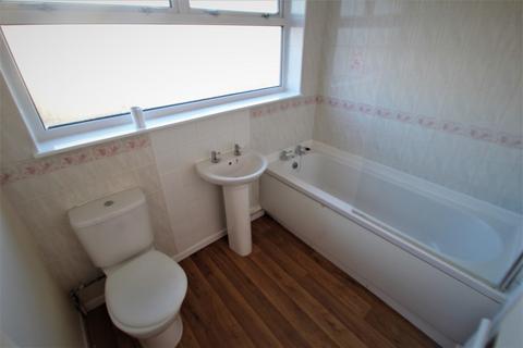 3 bedroom terraced house to rent, Scotswood Crescent, Leicester