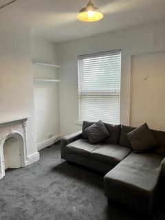 1 bedroom flat to rent, Station Road, Kings Norton