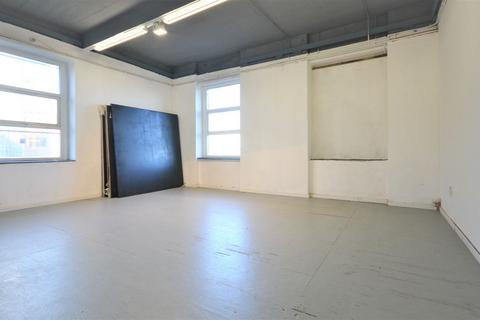 Warehouse to rent, Park Royal, London NW10 6NF