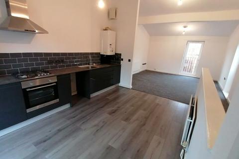 2 bedroom maisonette to rent, Old Chester Road, Birkenhead