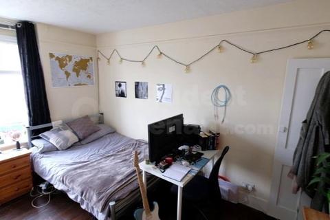 7 bedroom house share to rent - Hook Road