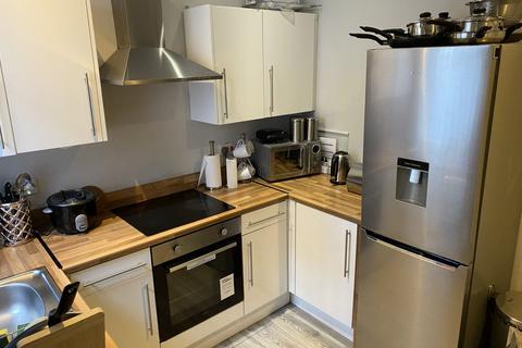 1 bedroom in a house share to rent, Throstlenest Avenue, Wigan
