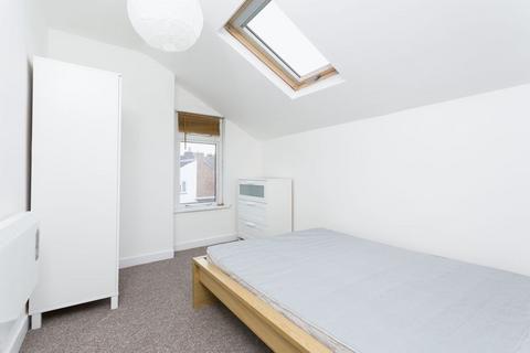 4 bedroom terraced house to rent - 4 BEDROOM STUDENT LET, BAILEYS ROAD