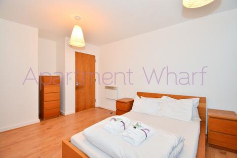 1 bedroom in a flat share to rent, The Sphere  Hallsville Road    (Canning town), London, E16