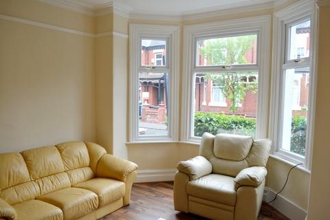 4 bedroom terraced house to rent, Kensington Avenue, Victoria Park, Manchester