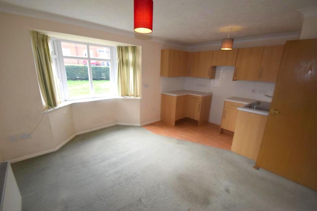Lounge Kitchen