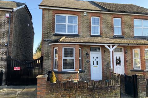 4 bedroom semi-detached house to rent, Albury Road, Merstham, Redhill, RH1