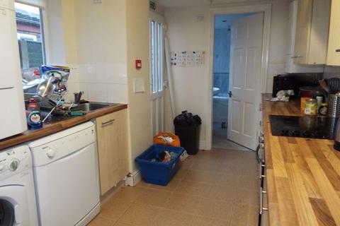 5 bedroom terraced house to rent, Harrow Road, Selly Oak, Birmingham, B29 7DN
