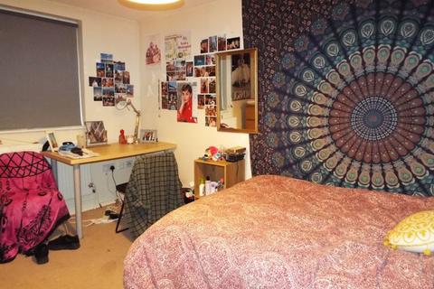 5 bedroom terraced house to rent, Harrow Road, Selly Oak, Birmingham, B29 7DN
