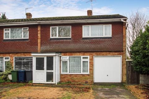 3 bedroom end of terrace house for sale, Totteridge Drive, High Wycombe HP13