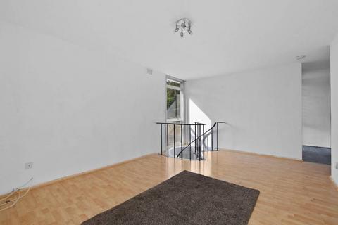 2 bedroom flat to rent, Belsize Park NW3