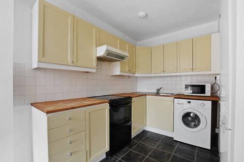 2 bedroom flat to rent, Belsize Park NW3