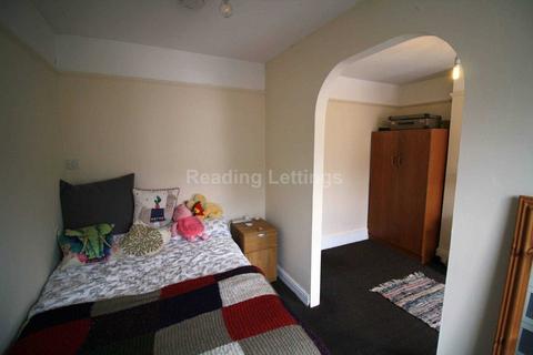 5 bedroom terraced house to rent - Blenheim Road, Reading