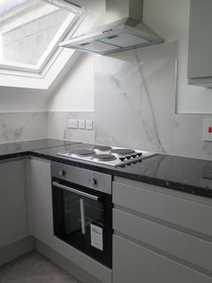 2 bedroom flat to rent, 18-20 Friern Barnet Road, London N11