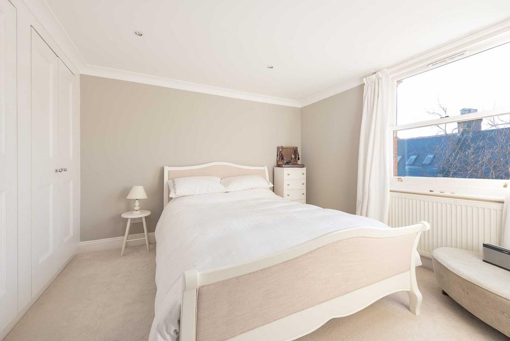 Apartment in London - View 2