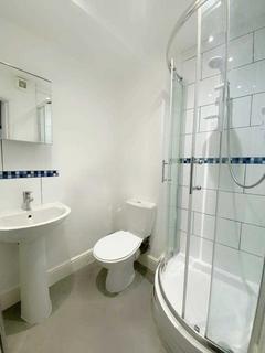 Studio to rent, Oriental Place, Brighton