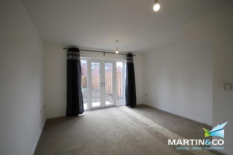 2 bedroom detached house to rent, Argyll Way, Smethwick, B66