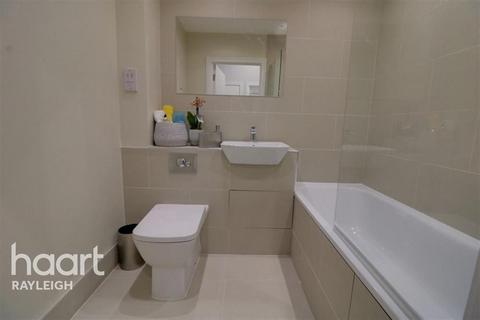 2 bedroom flat to rent, The Avenue, Victoria Avenue, Southend-on-Sea