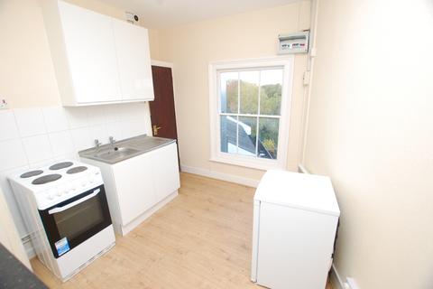 1 bedroom flat to rent, LEIGHTON ROAD