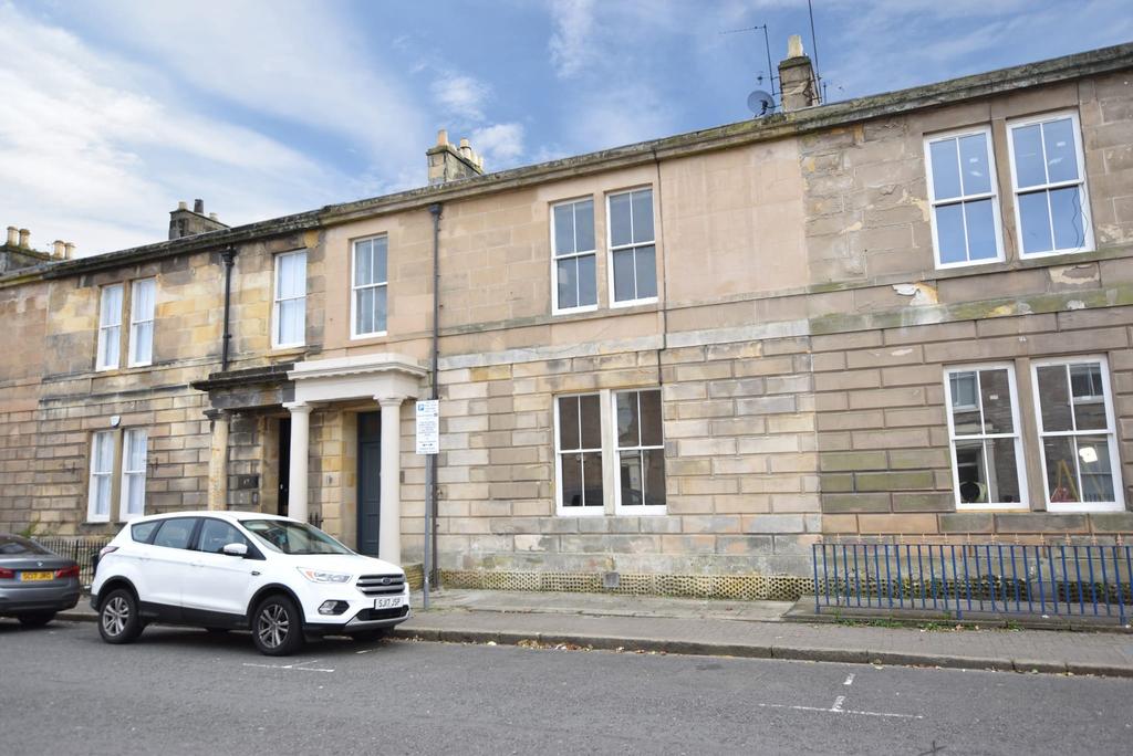 15 Barns Street, Ayr, KA7 1XB 3 bed apartment - £129,000