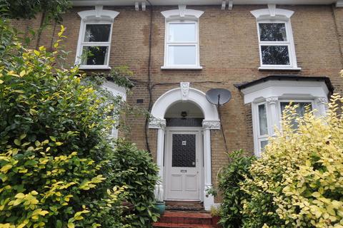 2 bedroom flat to rent, Lordship Park, Stoke Newington, London N16