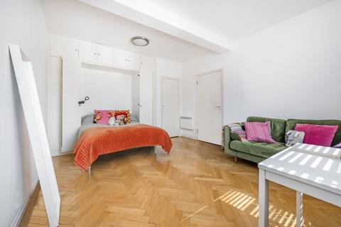 Studio to rent, Northwick Terrace, St John's Wood, NW8