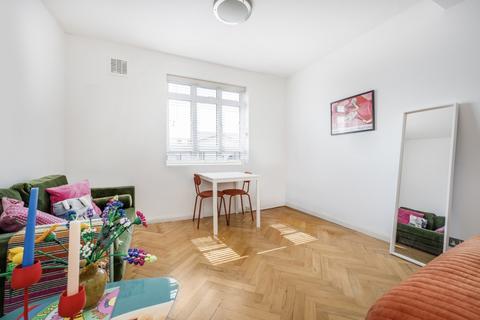 Studio to rent, Northwick Terrace, St John's Wood, NW8