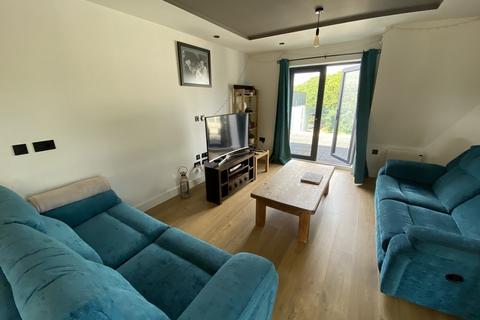 2 bedroom apartment to rent, Sandbanks Road, Poole