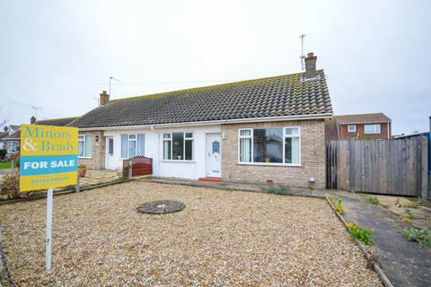 Lighthouse Lane Happisburgh 2 Bed Property With Land 165 000