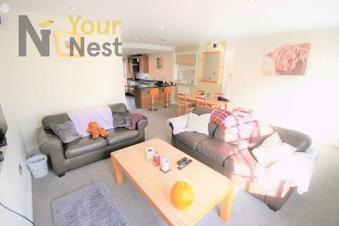 4 bedroom terraced house to rent, Cottage Road, Headingley, Leeds, LS6 4DD