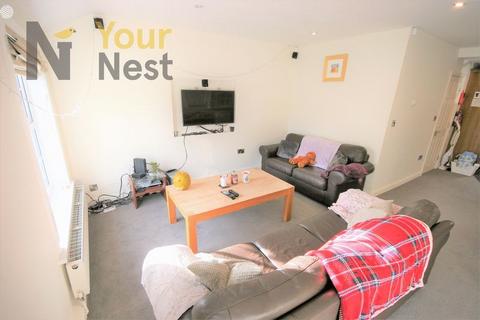 4 bedroom terraced house to rent, Cottage Road, Headingley, Leeds, LS6 4DD
