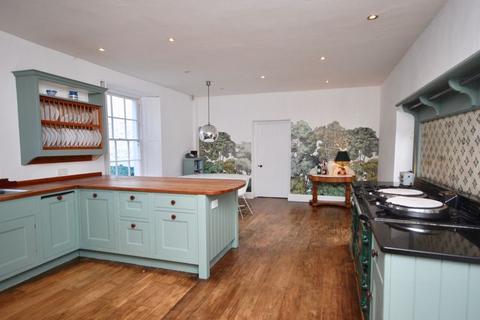 5 bedroom detached house to rent, The Old Vicarage Church Street, Wedmore BS28 4AA