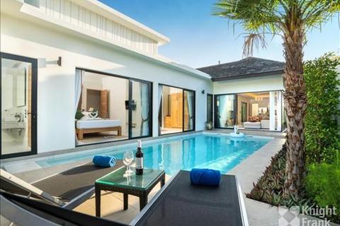 3 bedroom villa, Laguna area (Bangtao beach), Phuket, 250 sq.m
