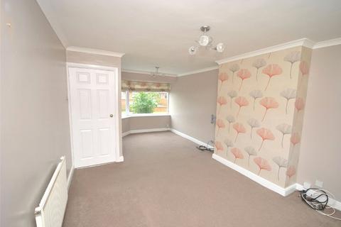 3 bedroom semi-detached house to rent, Langdale Avenue, Grimsby, Lincolnshire, DN33