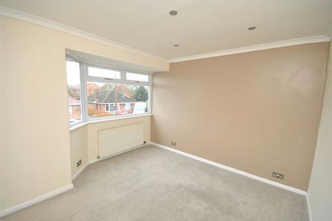 3 bedroom semi-detached house to rent, Langdale Avenue, Grimsby, Lincolnshire, DN33