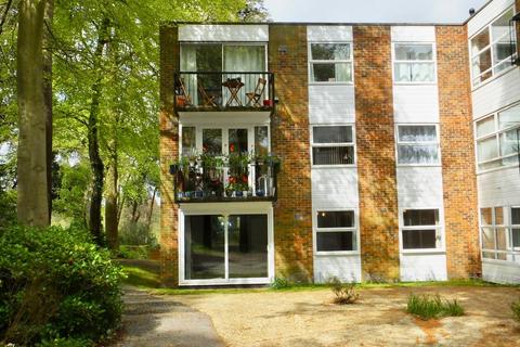 2 bedroom ground floor flat to rent, Lingwood Close, Southampton SO16