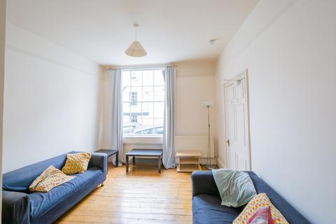 6 bedroom terraced house to rent, Thomas House, Bath