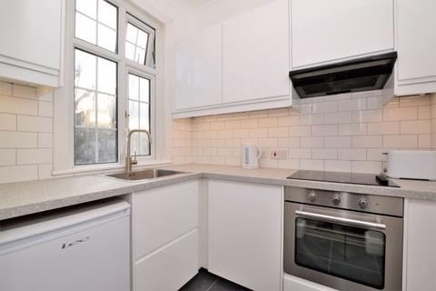 2 bedroom apartment to rent, Addiscombe Road, Croydon