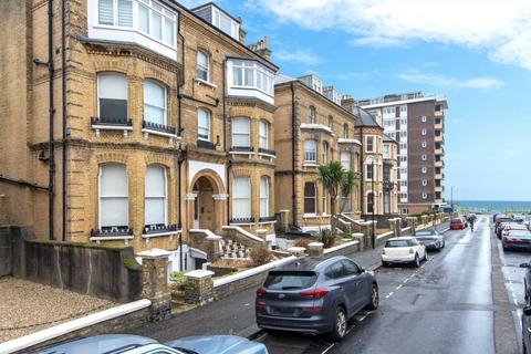 2 bedroom flat to rent, Second Avenue, Hove