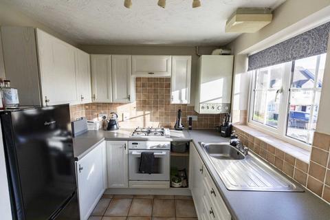2 bedroom terraced house to rent, Hawk Close, Chalford, Stroud