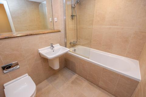 2 bedroom flat to rent, Lloyd Street, Altrincham, Cheshire, WA14